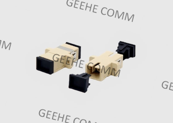 Ενιαίος τρόπου μονοκατευθυντικός προσαρμοστής καλωδίων οπτικών ινών Sc UPC χρώματος μπεζ με τις φλάντζες