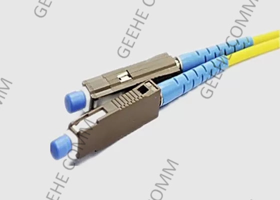 Κίτρινο 2.0mm MU σκοινί μπαλωμάτων συνδετήρων πολλαπλού τρόπου διπλό