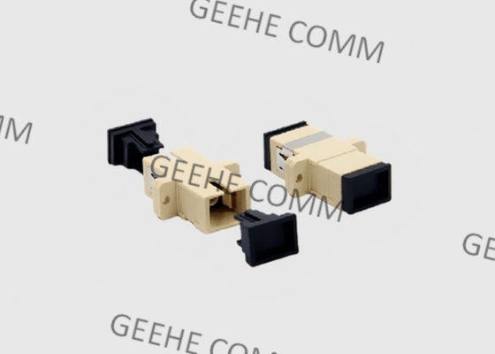 Ενιαίος τρόπου μονοκατευθυντικός προσαρμοστής καλωδίων οπτικών ινών Sc UPC χρώματος μπεζ με τις φλάντζες