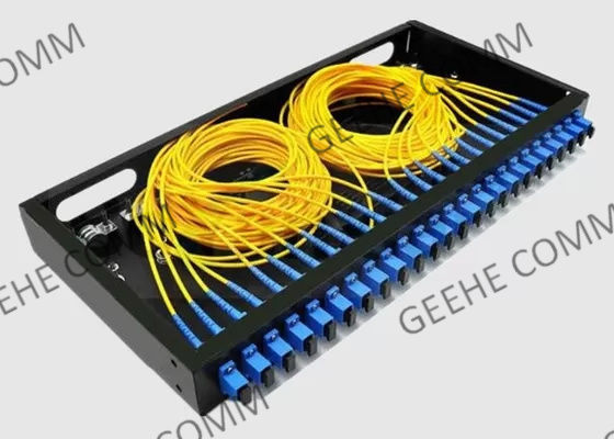 FTTH 1U 19 ίντσα 24 επιτροπή μπαλωμάτων ινών λιμένων με τον προσαρμοστή